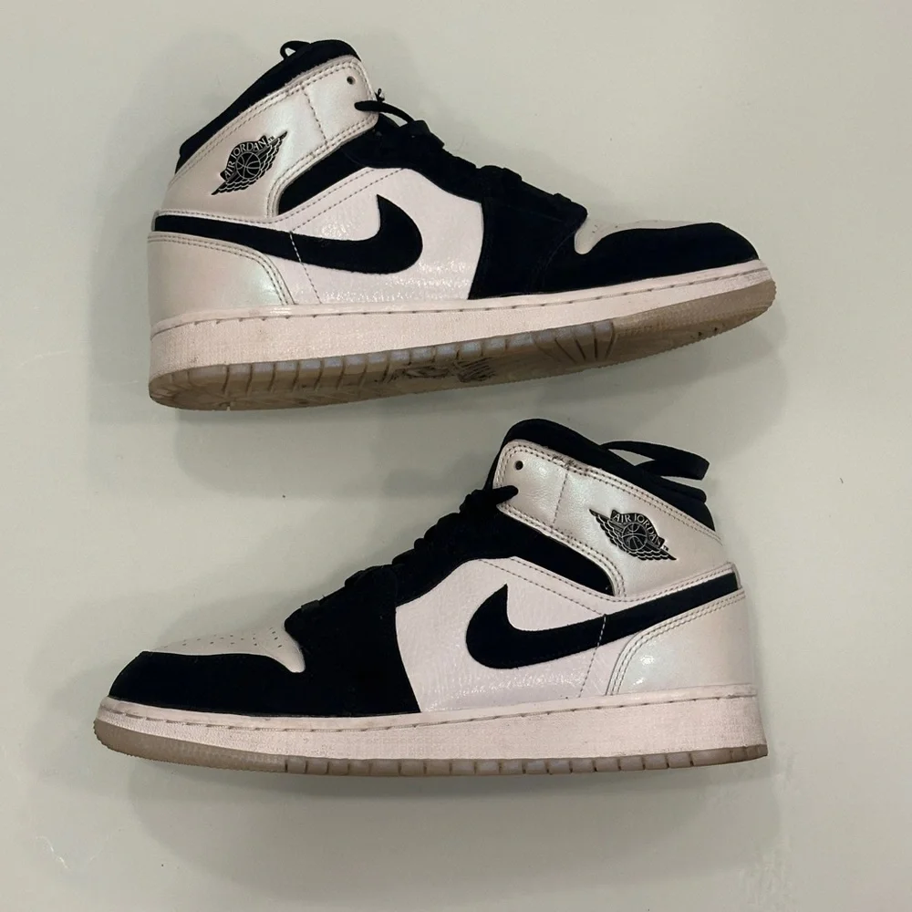 Nike Air Jordan 1 MID SE (GS)